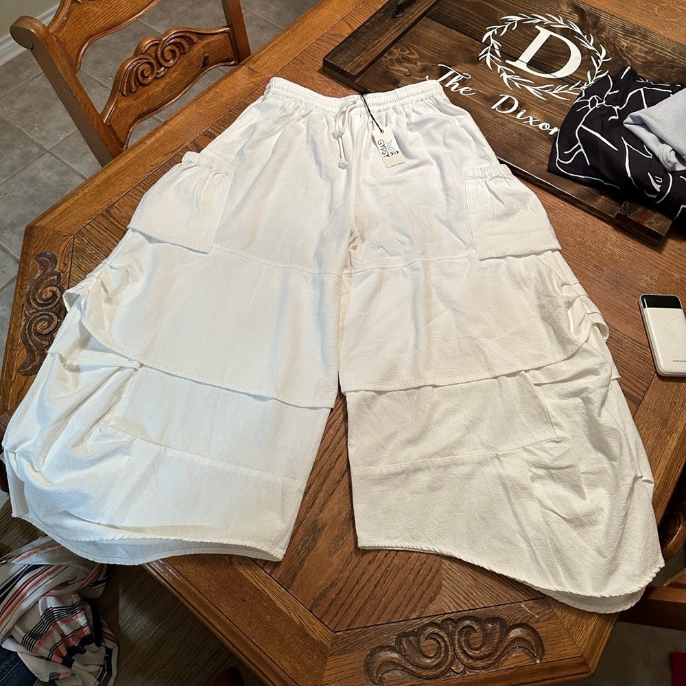 Chic White Tiered Wide Leg Pants